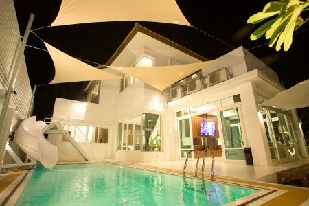 บ้านพักพัทยา - Sea Talay Grand Pool Villa